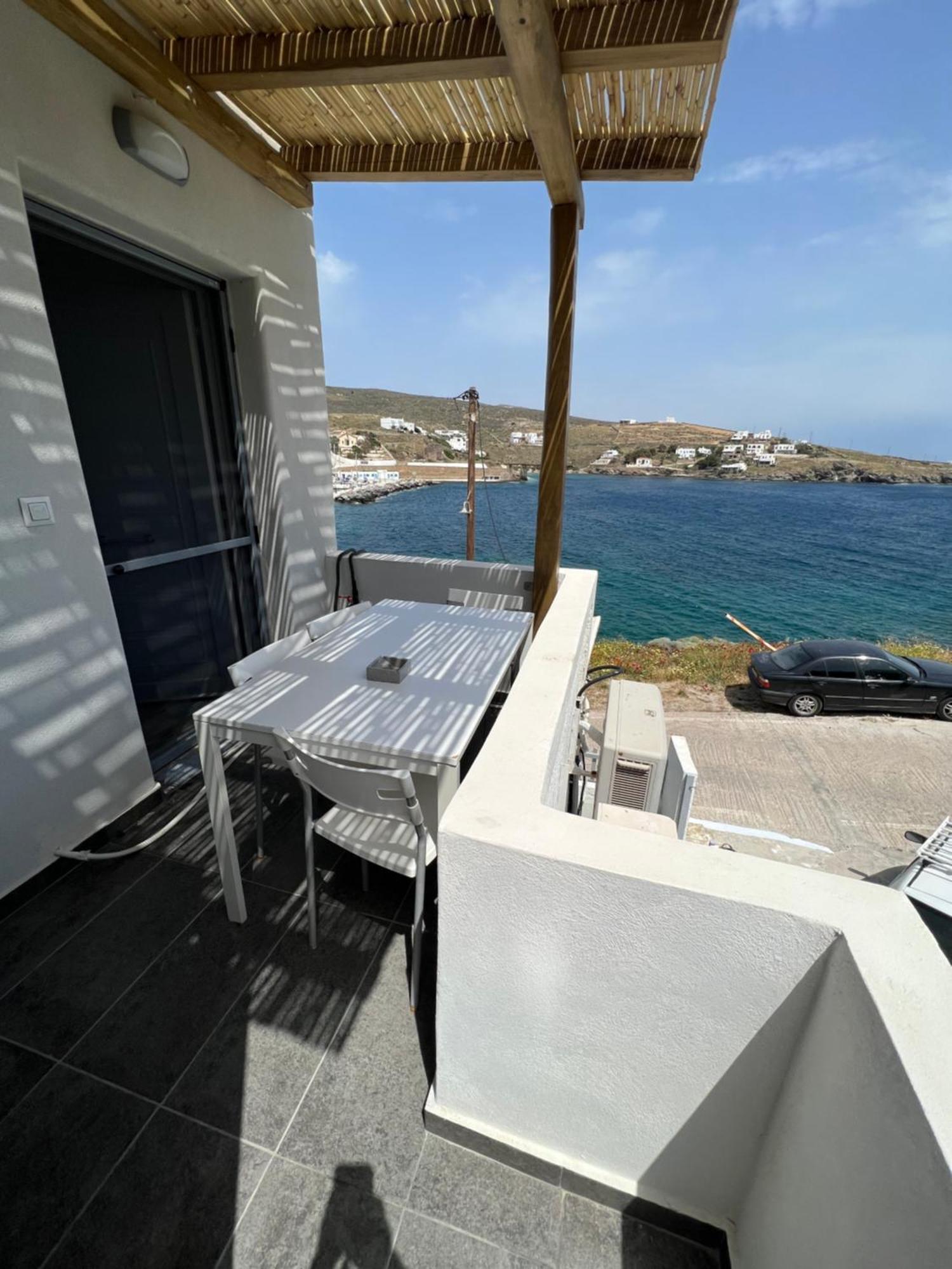 Theis Seafront Retreat - Loutra Seaview Bliss Лутра Экстерьер фото